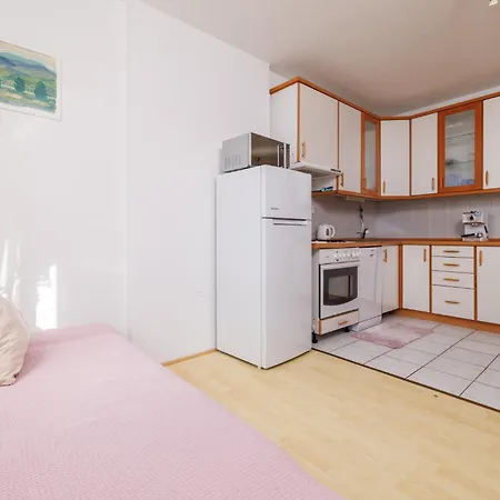 Marija K * Crikvenica