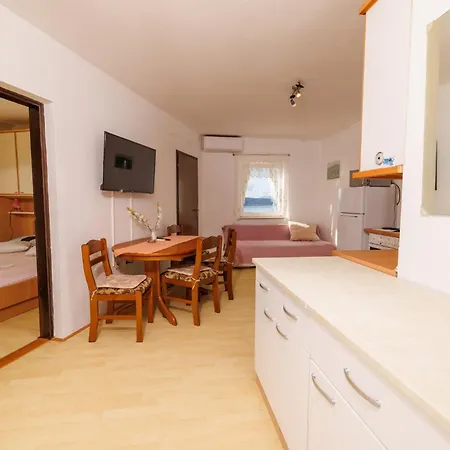 Marija K * Crikvenica