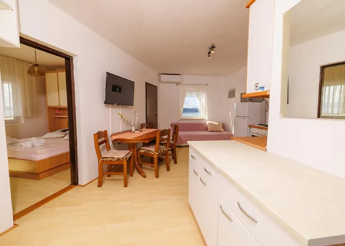 Marija K * Crikvenica